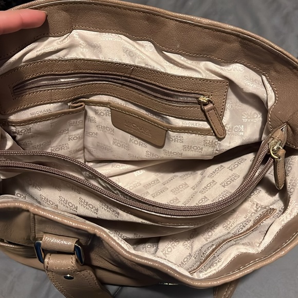 Michael Kors handbag - Picture 4 of 10